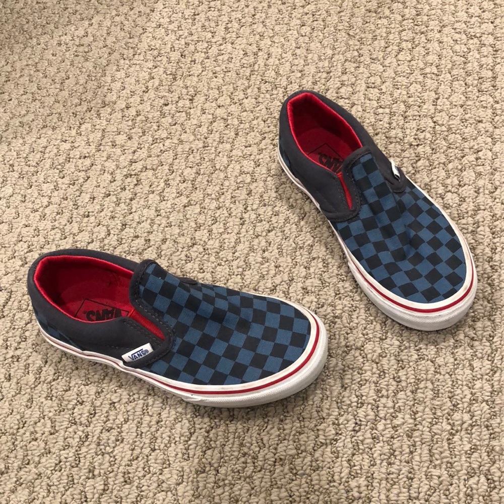 Great vans checkers slip on’s kids size 1